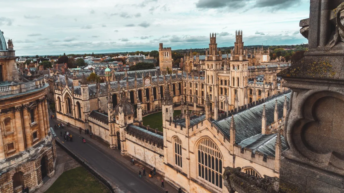 Panduan Kuliah di Inggris: Tips dari Alumnus University of Brighton