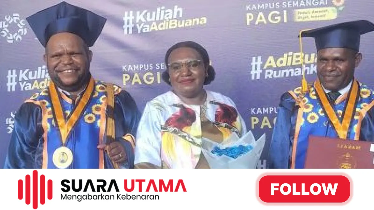 Dua Lulusan Dogiyai Raih Gelar Magister Pendidikan di Surabaya