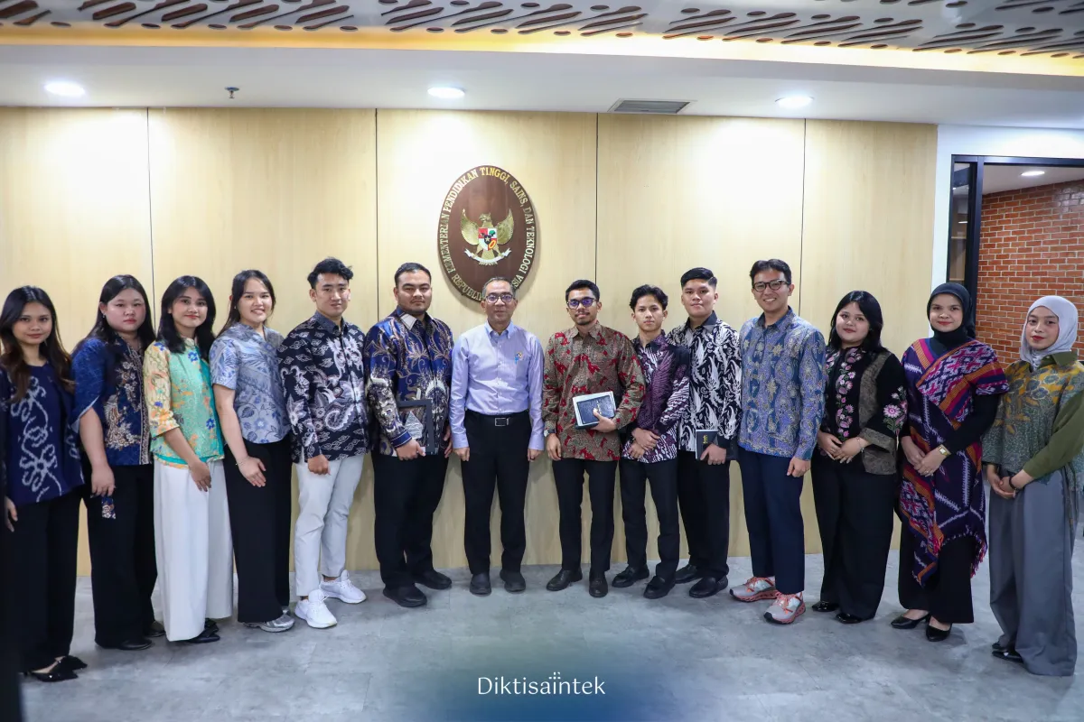 Mendiktisaintek Dorong Pelajar Indonesia di Luar Negeri Perkuat Jejaring Global