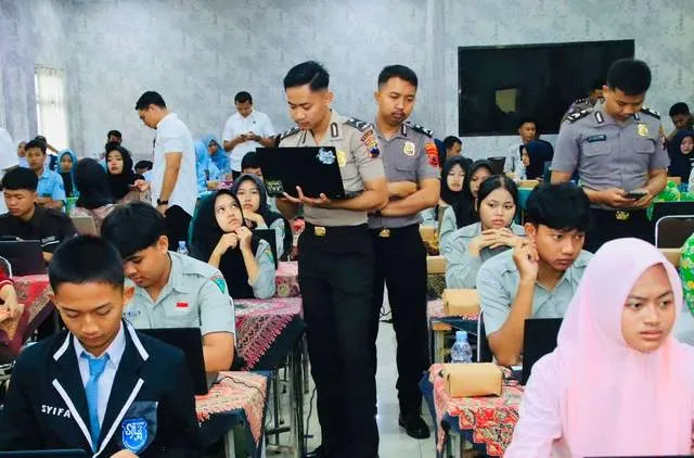 Polres Karanganyar Adakan Pelatihan Kecerdasan Buatan untuk Pelajar