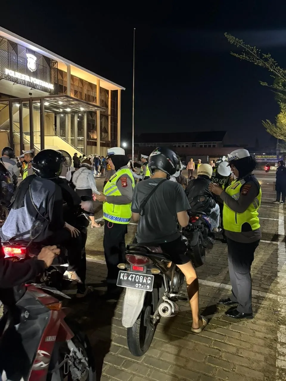 Razia Malam Minggu, Sat Lantas Pontianak Tingkatkan Keselamatan Berlalu Lintas