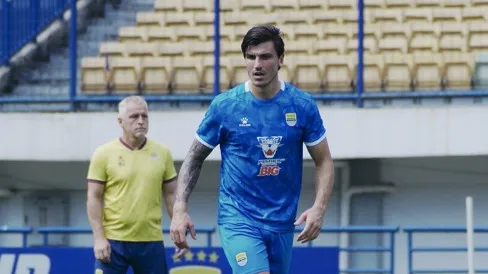 Isu Pelanggaran Transfer Sergio Castel, Persib Bandung Hadapi Sorotan Publik