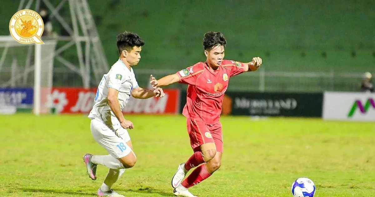 Gol Langka Tercipta Saat Kiper Phu Tho Keliru Menangkap Bola