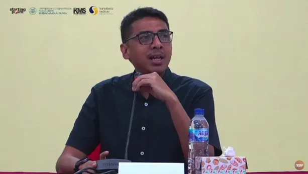Domestikasi Pengawasan Menyebabkan Degradasi Demokrasi dalam RUU Cipta Kerja