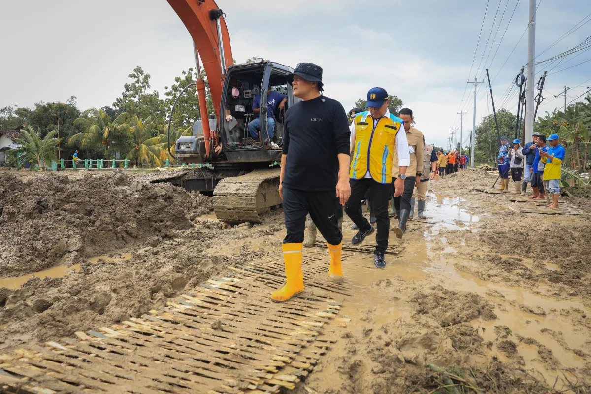 Gubernur Jateng Perintahkan Percepatan Pemasangan Jembatan Armco di Jalur Grobogan—Semarang