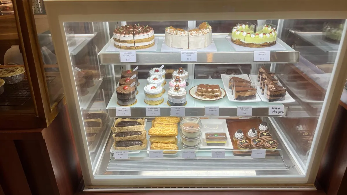 Cakes & Sweets by Rifa Maurice: Inovasi Dessert Menyegarkan Kuliner Serang