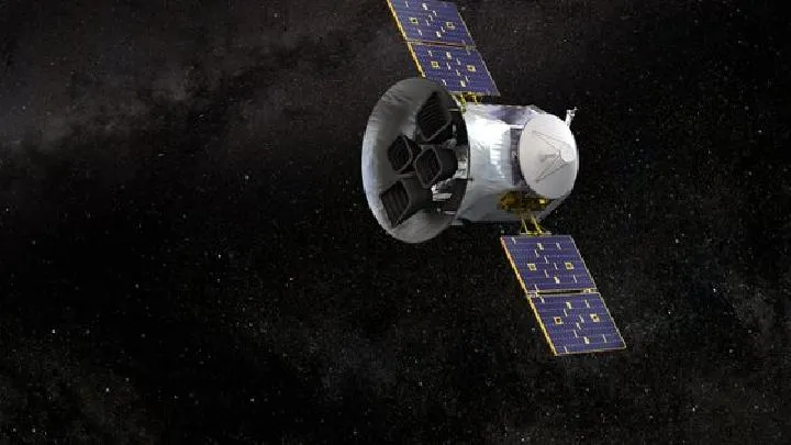 Satelit Relay 2 NASA Memancarkan Sinyal Setelah 60 Tahun Mati