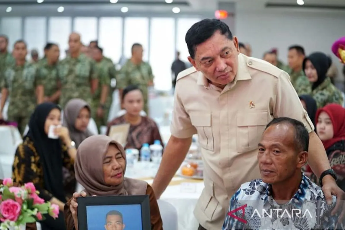 Menhan Berikan Dukungan kepada Keluarga Prajurit Korban Longsor