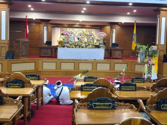 Ruang Sidang Utama DPRD Bali Resmi Dipelaspas Setelah Renovasi Rp16 Miliar