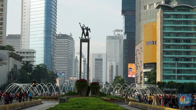 Target Pertumbuhan Ekonomi RI 6% di 2026 Dihadapkan Tantangan Defisit
