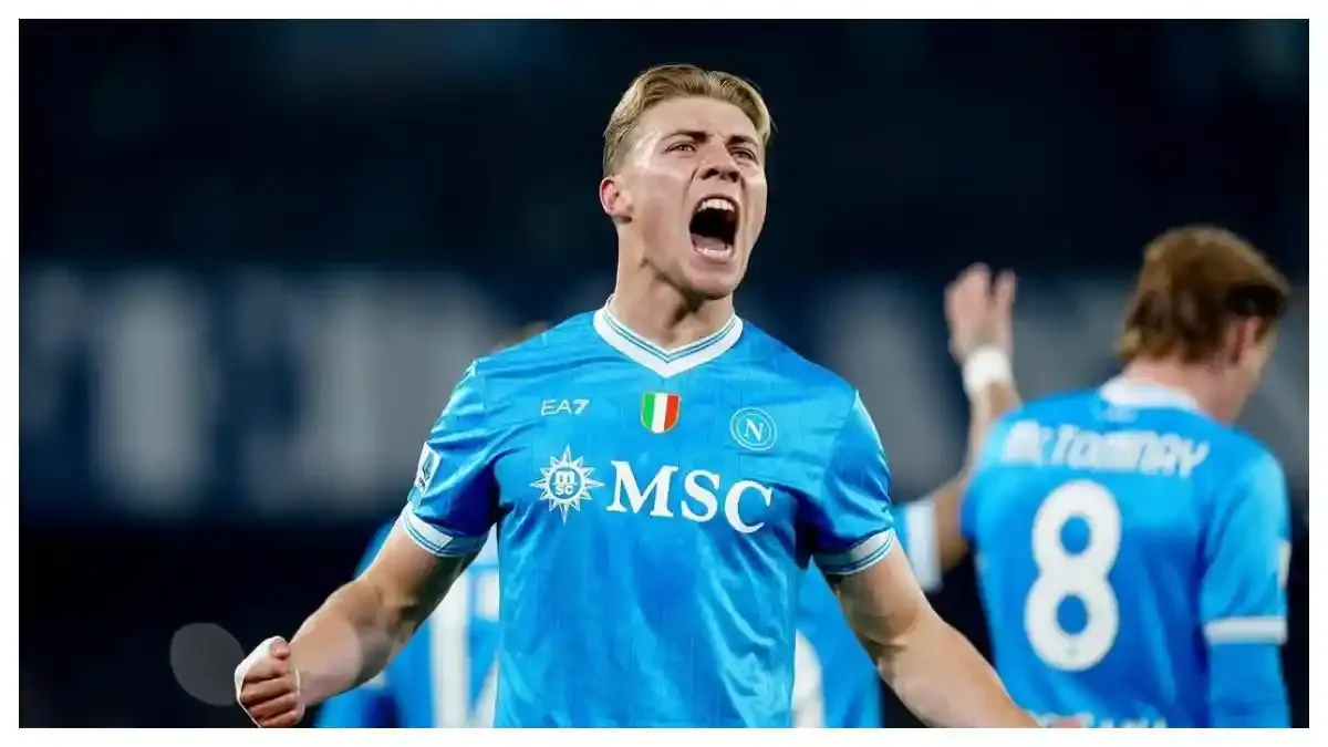 Holjund Bawa Napoli Raih Kemenangan Dramatis atas Genoa lewat Penalti Menit Terakhir