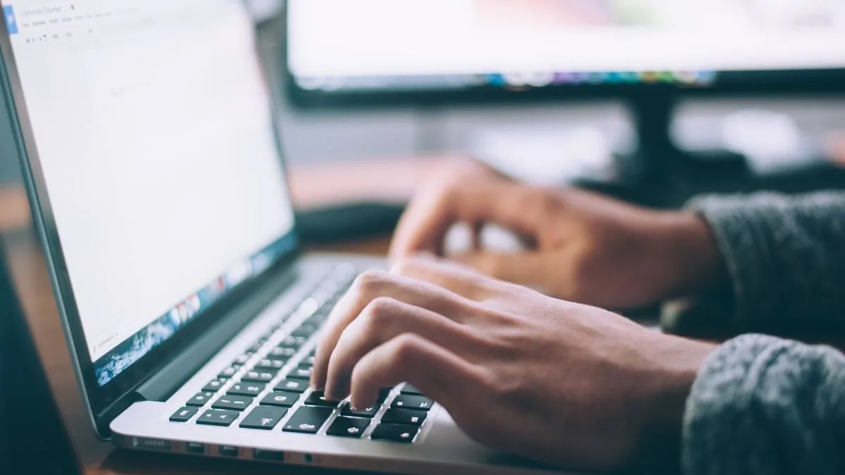 Perbedaan Antara Abstrak dan Ringkasan dalam Karya Tulis Ilmiah