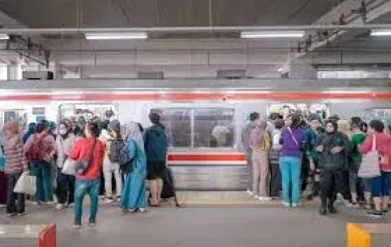 KAI Tingkatkan Kapasitas Transportasi Urban Lewat Digitalisasi dan Integrasi
