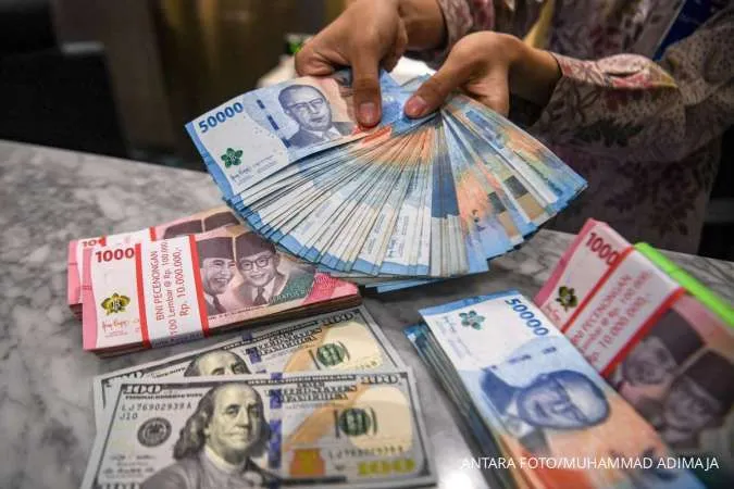 Rupiah Melemah di Tengah Sentimen Domestik dan Global