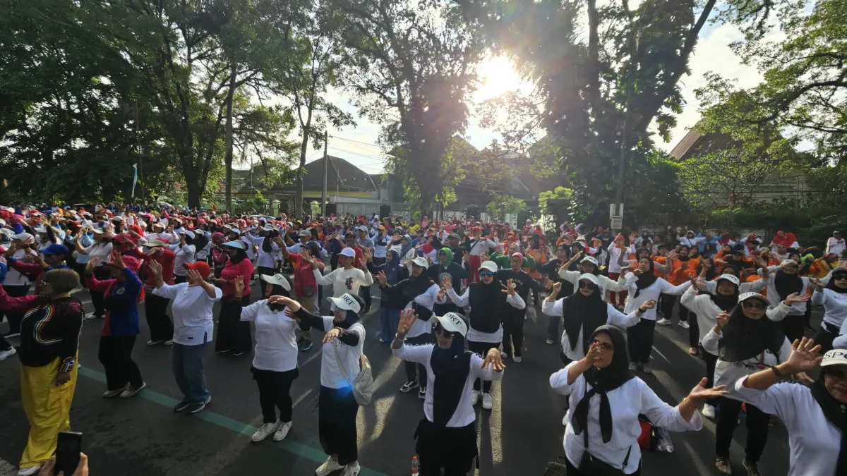 Kagama Malang Raya Gelar Senam Lansia dan Pemeriksaan Kesehatan Gratis