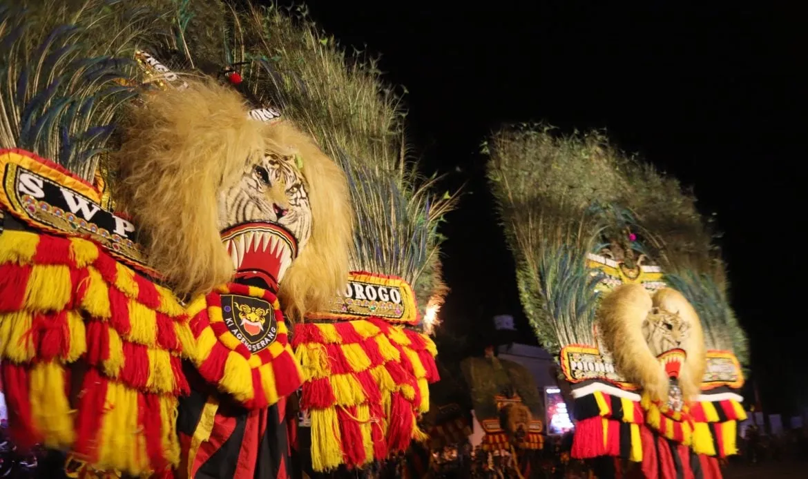 Dua Versi Sejarah Reog Ponorogo: Antara Legenda dan Realitas
