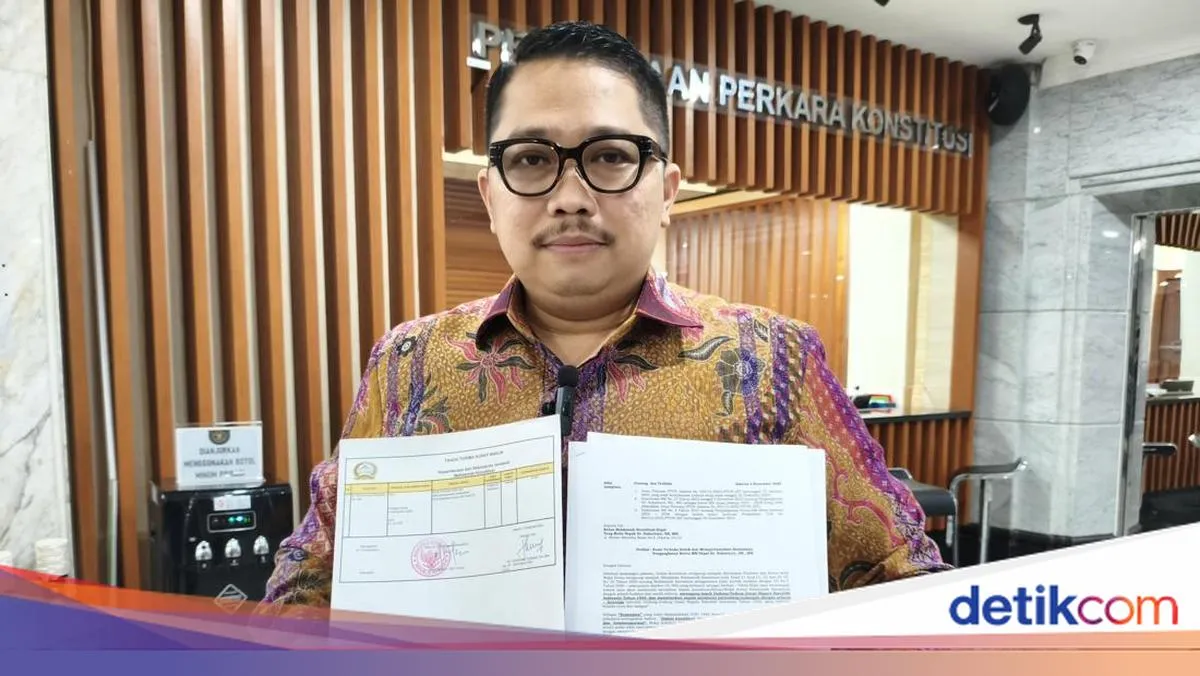 Ahli Tata Negara Desak Sembilan Hakim MK Mundur Usai Tuding Jabatan Ketua Tak Sah