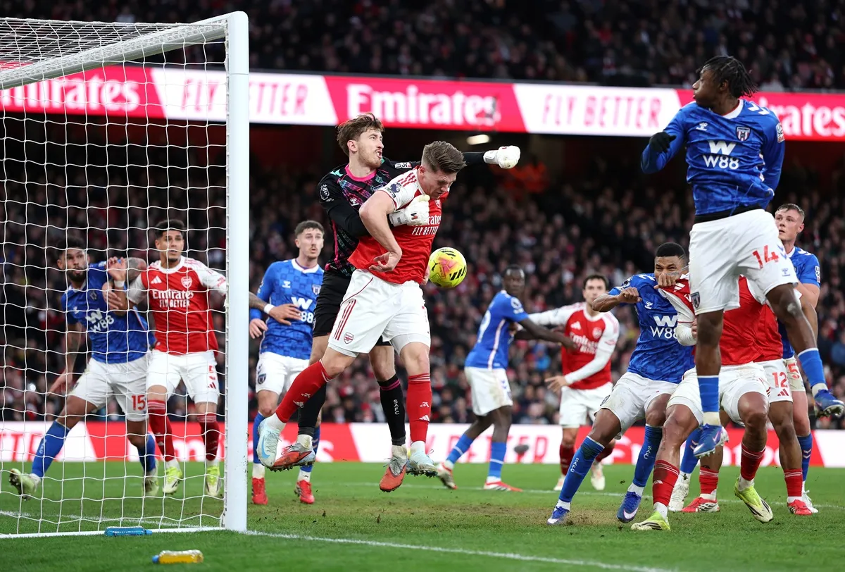 Arsenal Perkuat Puncak Klasemen dengan Kemenangan Atas Sunderland, MU Tekuk Tottenham