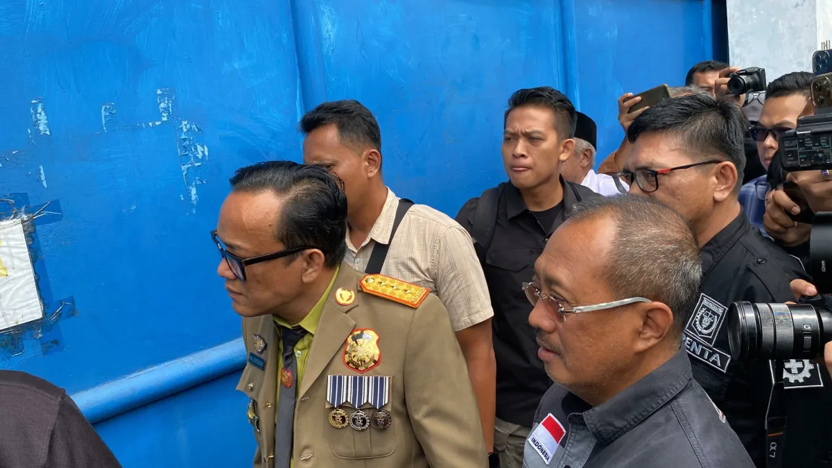 Wamenaker RI Sidak Gudang Terkait Penahanan Ijazah Karyawan