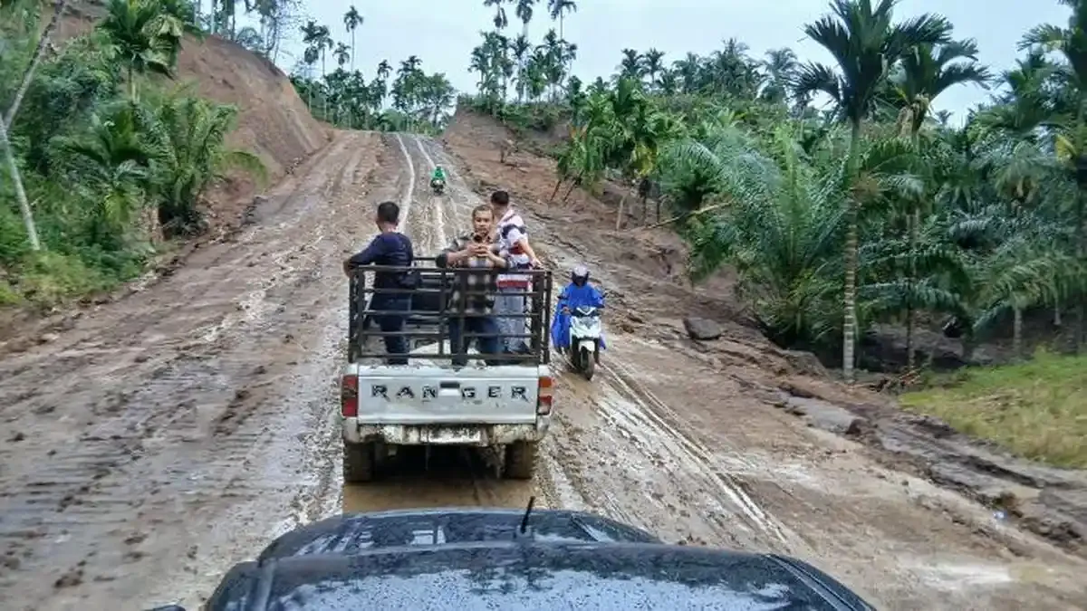 Warga Salah Sirong Jaya Desak Penyelesaian Pembangunan Jalan dan Jembatan