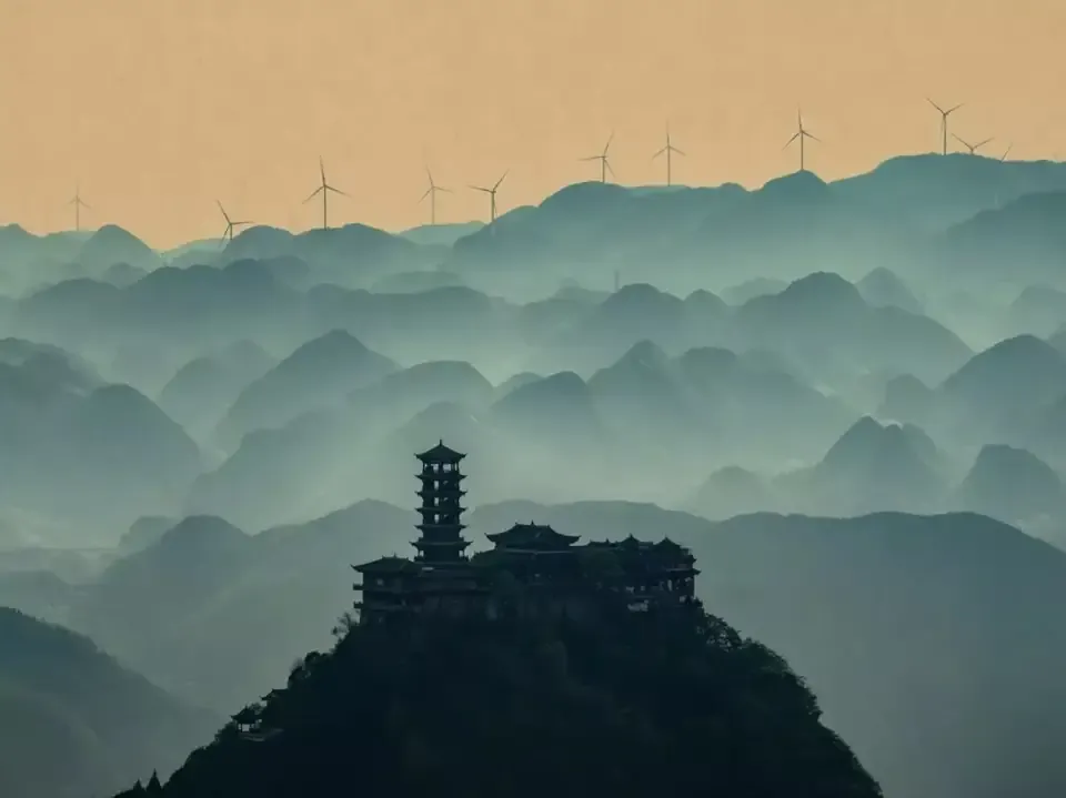 Transformasi Energi Terbarukan China Tercermin dari Ketinggian