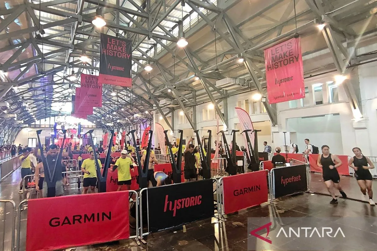Ratusan Atlet Berkompetisi dalam Hybrid Race Hystoric di Jakarta