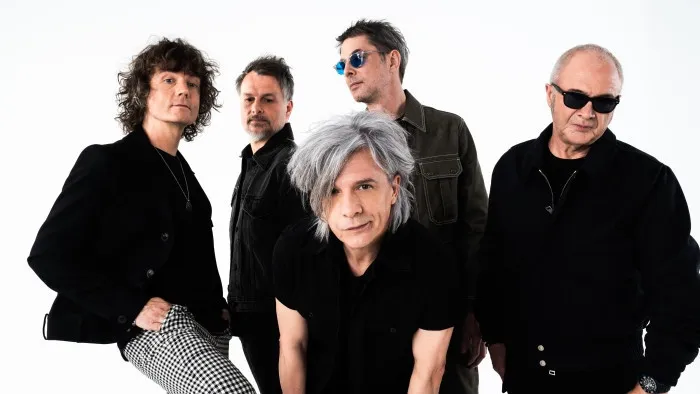 Film Dokumenter Indochine: Jejak Perjalanan Musik Rock Prancis