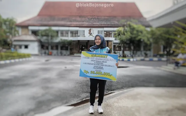 Agnes Raih Juara Biliar dan Bonus Rp26 Juta di Bojonegoro