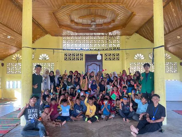 Mahasiswa Unimal Gelar Les Privat untuk Anak Korban Banjir di Aceh Utara