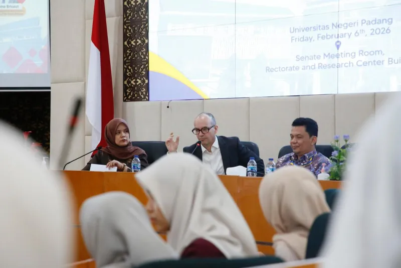 UNP Adakan Sosialisasi Beasiswa Master Prancis Bersama Kedubes