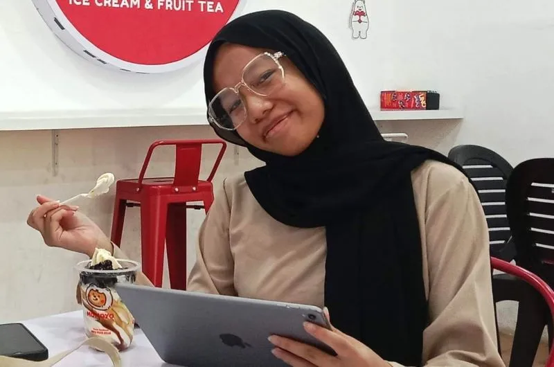 Nada Salsabila Kamil Luncurkan Novel Terbaru 'Riana', Tampilkan Bakat Literasi Muda Batam
