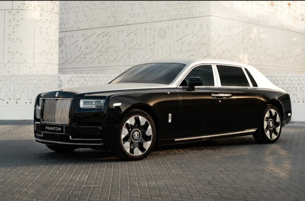 Rolls-Royce Luncurkan Phantom Arabesque, Mobil Unik Terinspirasi Budaya Timur Tengah