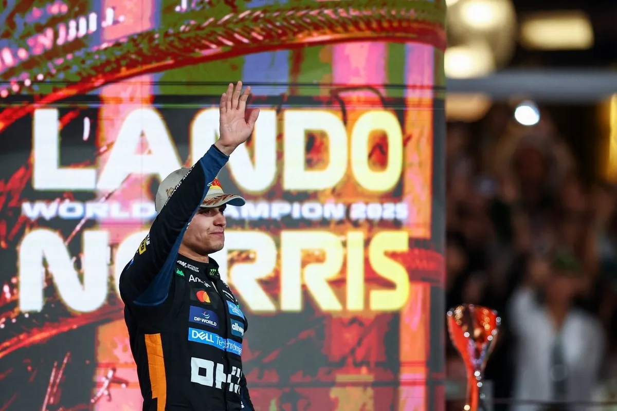 Lando Norris Menangis Haru Rayakan Gelar Juara Dunia Bersama McLaren