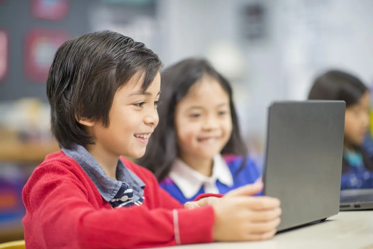 Kurikulum Cambridge Tingkatkan Kedewasaan Digital di Era AI