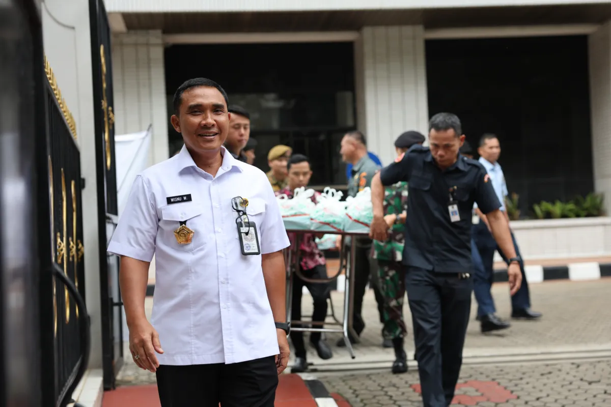 Dirjen Renhan Kemhan Gelar Pembagian Takjil untuk Masyarakat di Bulan Ramadhan