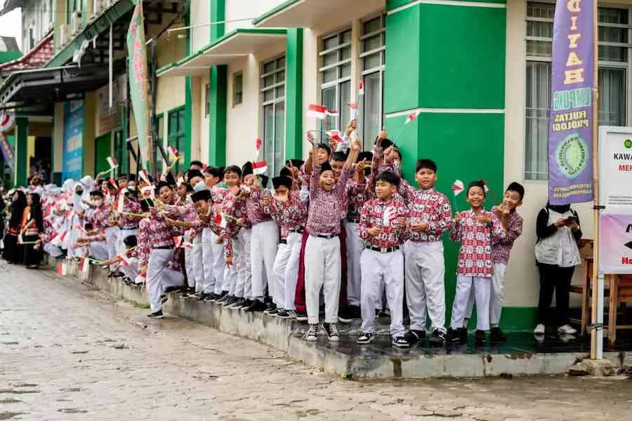 Mengajarkan Toleransi dan Kepedulian Lingkungan pada Anak di Bulan Ramadan