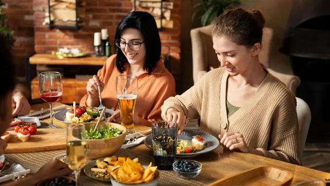 Zodiak Penuh Semangat untuk Berburu Takjil Ramadan