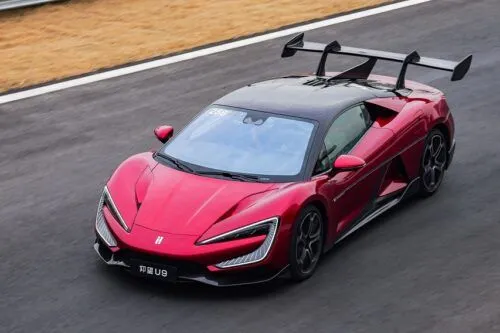 Yangwang U9: Hypercar Listrik Tercepat Dunia dengan Teknologi e4 Platform