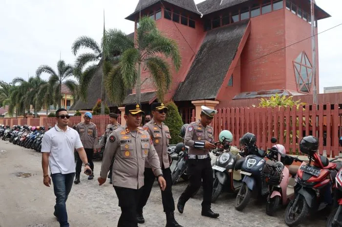 Kapolres Kotawaringin Timur Lakukan Patroli untuk Amankan Ibadah Jumat Agung