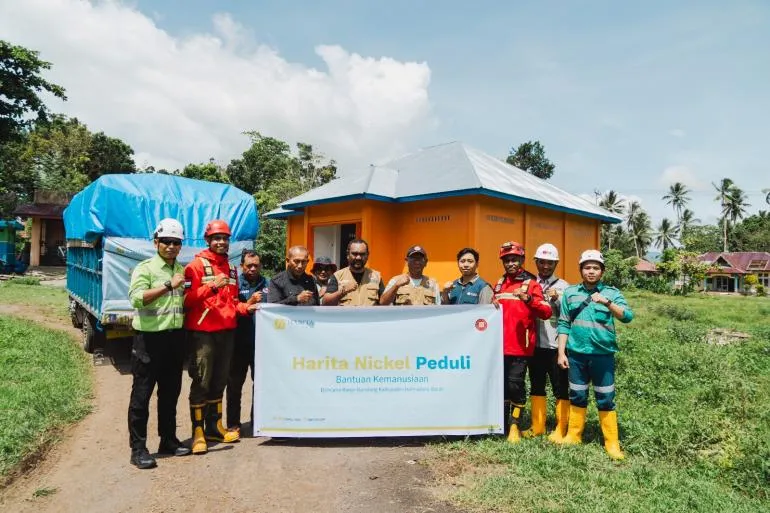Harita Nickel Salurkan Bantuan untuk Korban Banjir di Halmahera