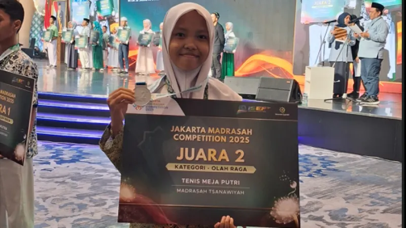 Syifa: Hafidzah Berprestasi di Tenis Meja dari MTsN 37 Jakarta