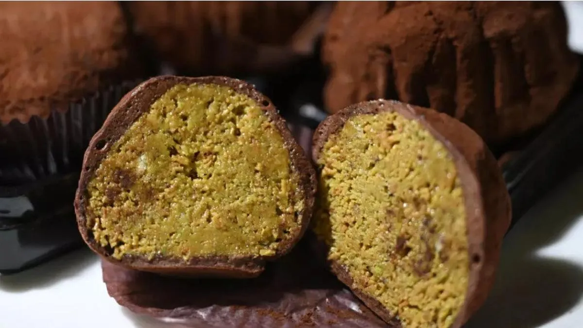 Nikmati Kenikmatan Dubai Chewy Cookie dengan Isian Pistachio