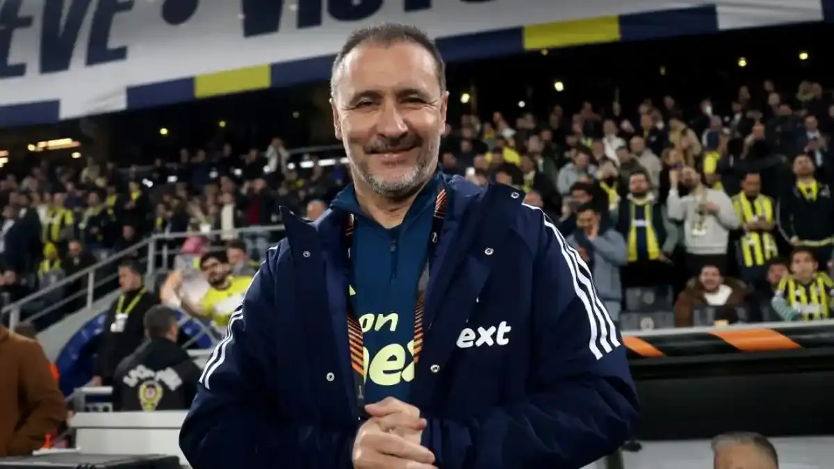 Vitor Pereira Bawa Nottingham Forest Menang 3-0 di Eropa, Jauhi Degradasi