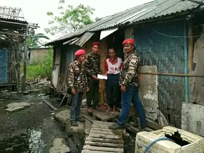 LSM Gempita Kalideres Salurkan Santunan untuk Anak Yatim dan Dhuafa