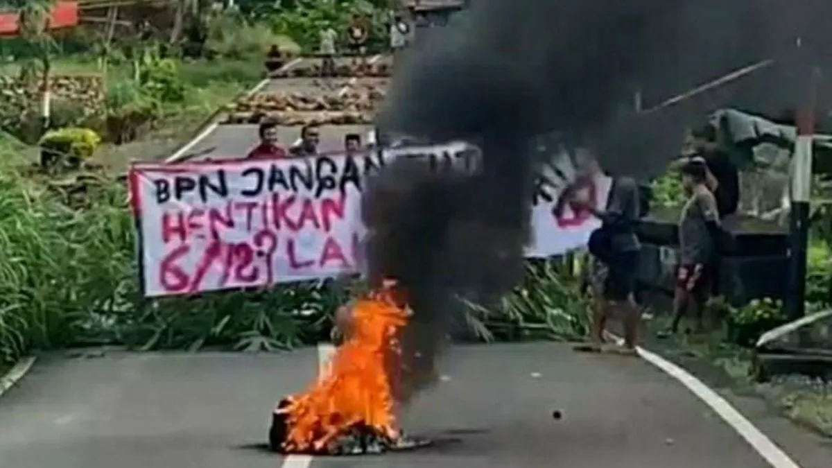 Warga Tamalaju Menolak Eksekusi Lahan, Jalan Ditutup Sebagai Bentuk Perlawanan