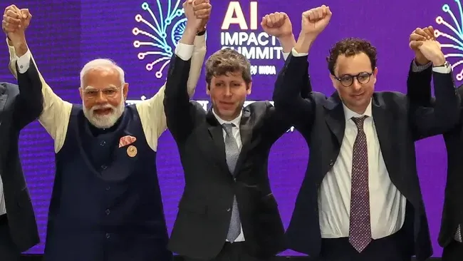 Persaingan AI Memanas: Altman dan Amodei Terlibat Ketegangan di India AI Impact Summit