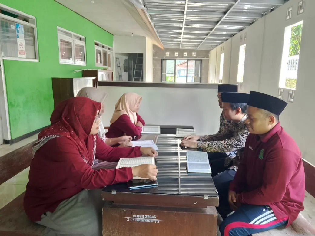 ASN KUA Gumelar Gelar Tadarus Al-Qur'an Rutin Selama Ramadan