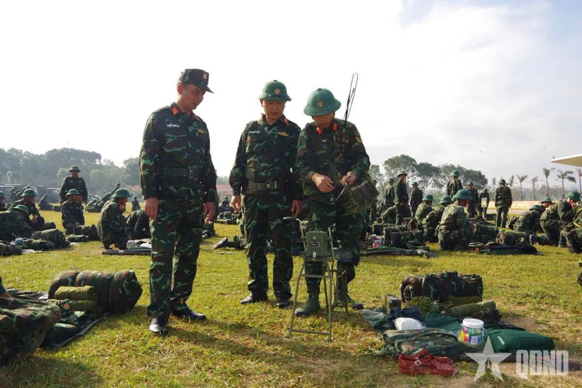 Semangat Prajurit Menyambut Tahun Baru di Lapangan Latihan Musim Semi