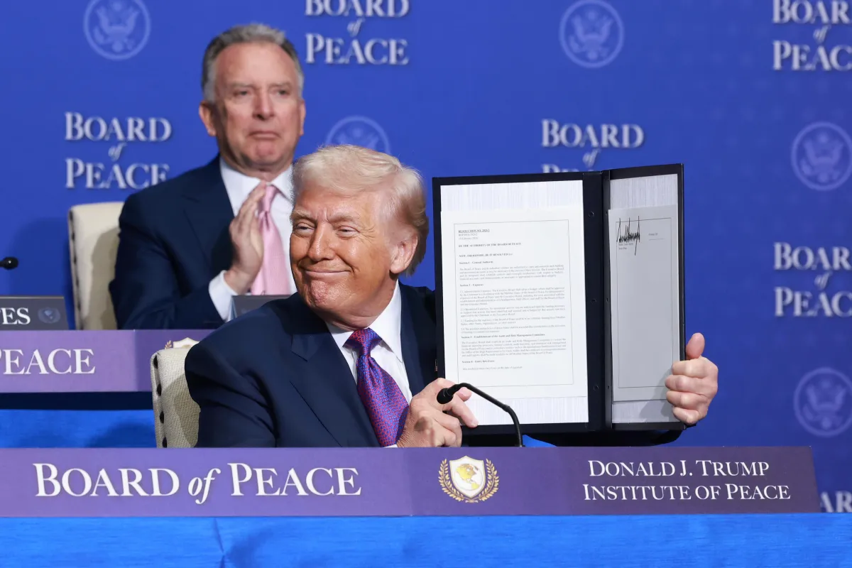 Trump Tetapkan Tarif Global 10 Persen Pasca Keputusan Mahkamah Agung
