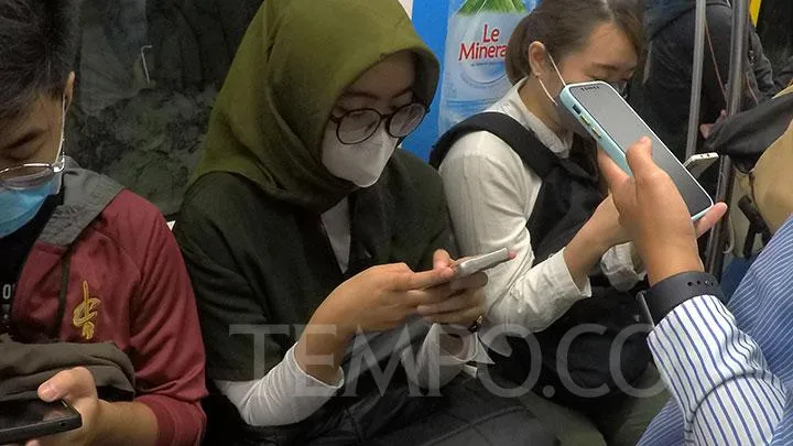 Ponsel Cina Siap Luncurkan Teknologi Layar Anti-Intip pada Model Flagship